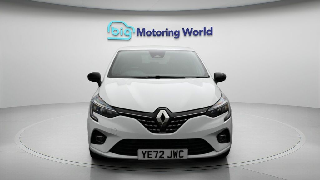 Renault Clio Techno White #2
