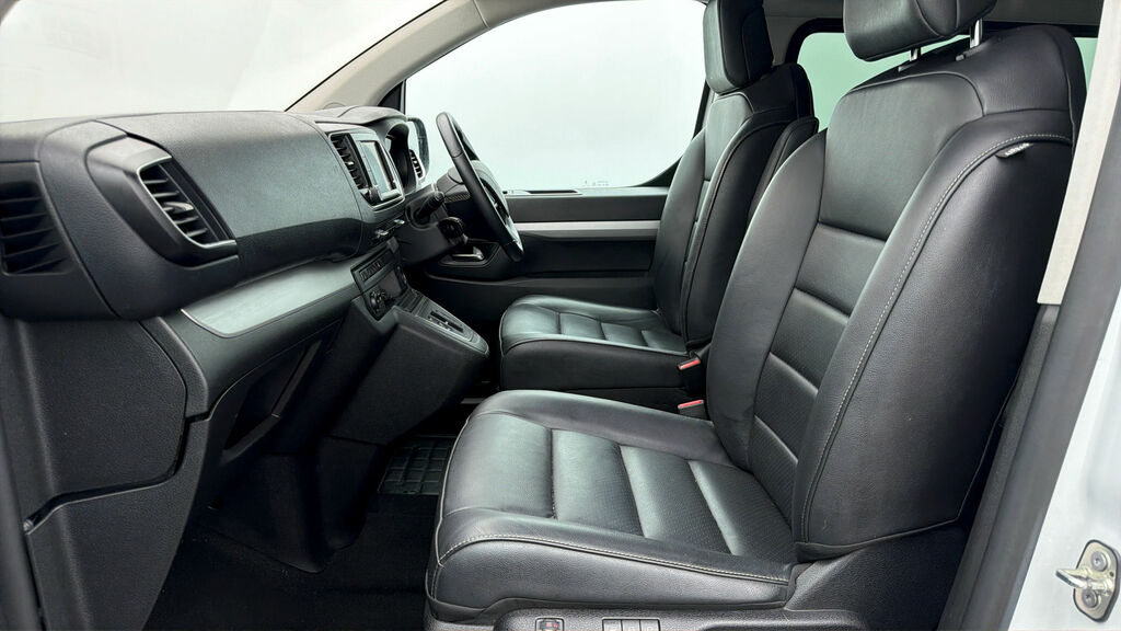 Peugeot e-Traveller E- Std 100Kw Bsn Vip 50Kwh Ss Black #13
