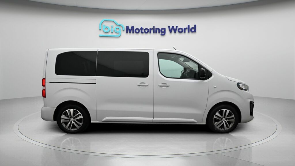 Peugeot e-Traveller E- Std 100Kw Bsn Vip 50Kwh Ss Black #8