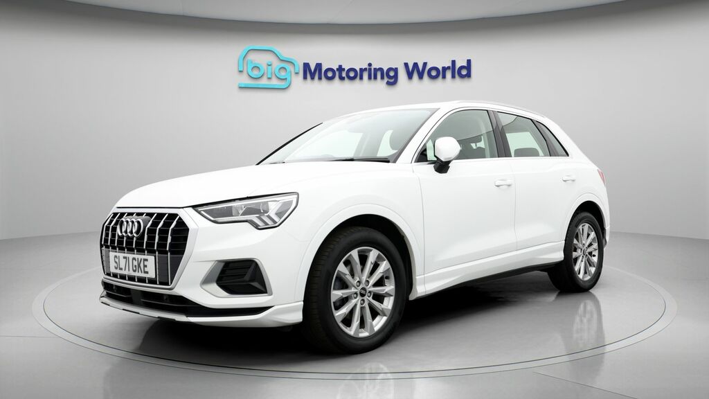Audi Q3 Sport SL71GKE White #3