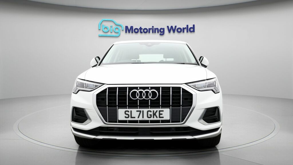 Audi Q3 Sport SL71GKE White #2