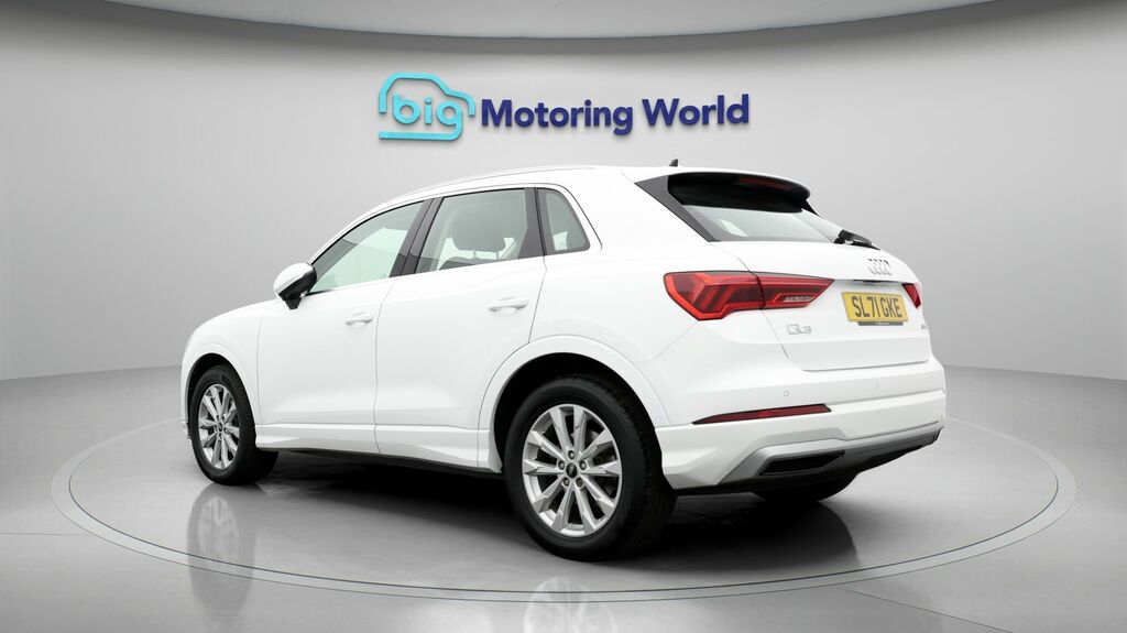 Audi Q3 Sport SL71GKE White #5