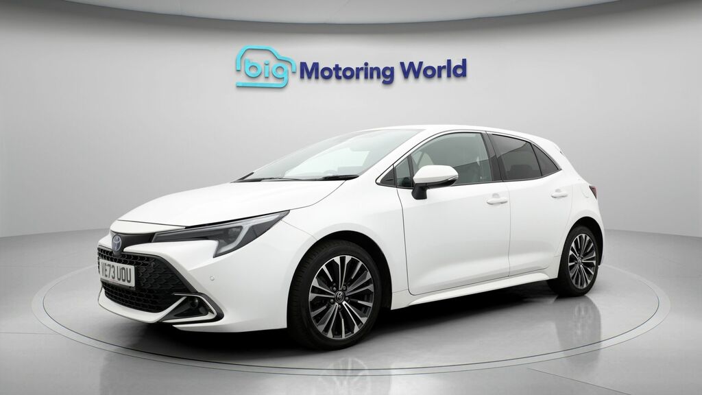 Toyota Corolla Design White #3