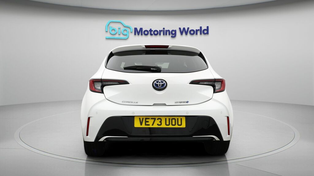 Toyota Corolla Design White #6