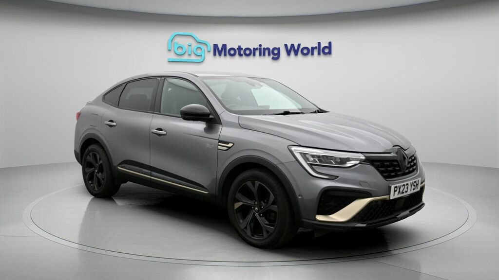 Renault Arkana E-tech Engineered Grey
