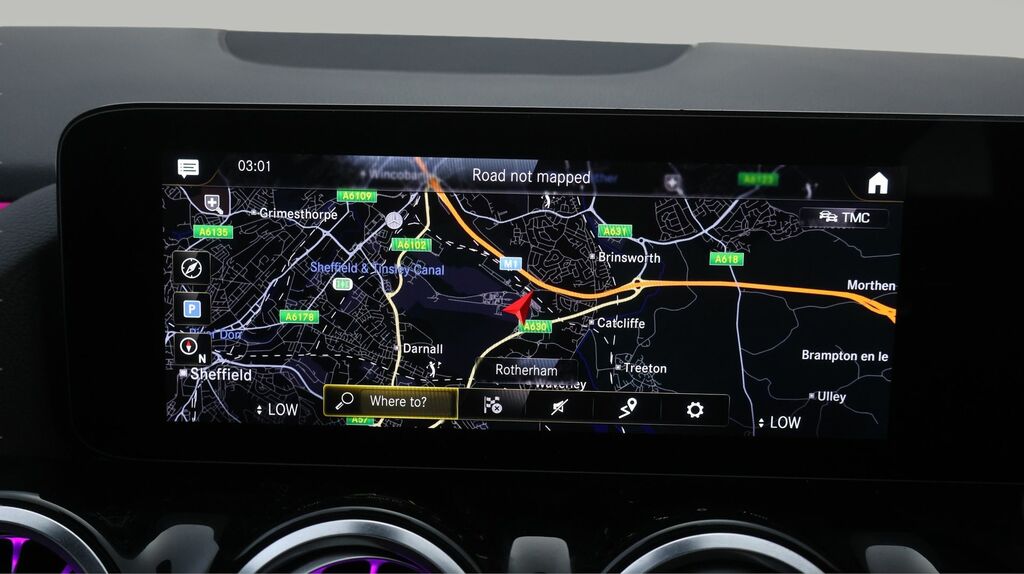 Mercedes-Benz GLA Class 180 Amg Line Premium Black #11
