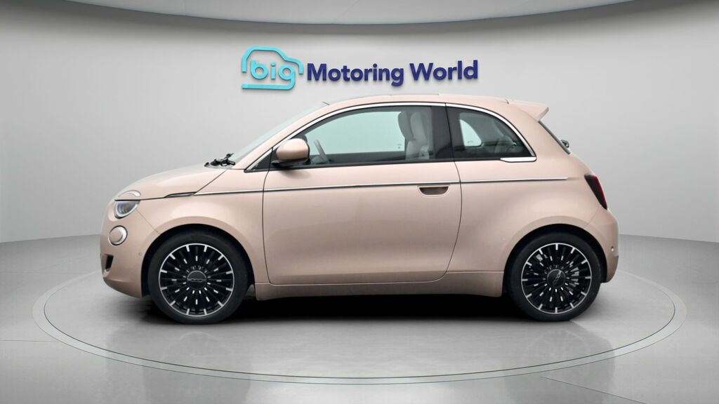 Fiat 500E La Prima Gold #4