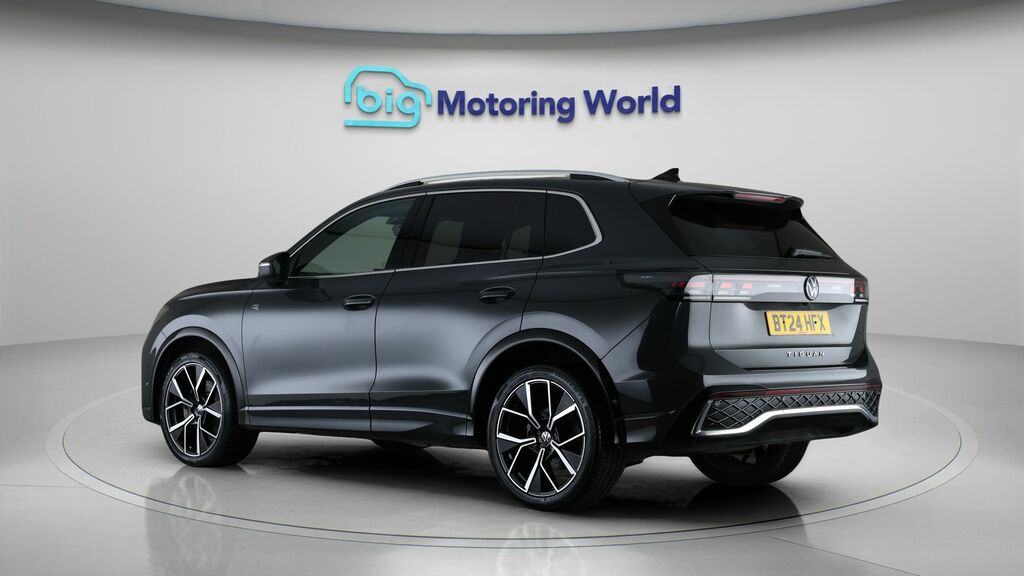 Volkswagen Tiguan R-line BT24HFX Grey #5