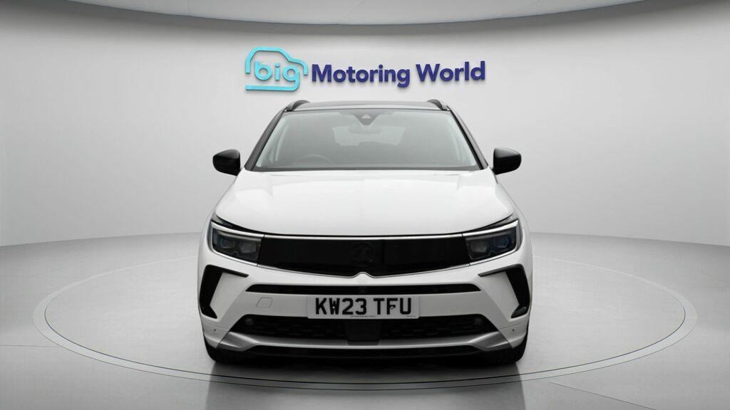 Vauxhall Grandland Ultimate KW23TFU White #2