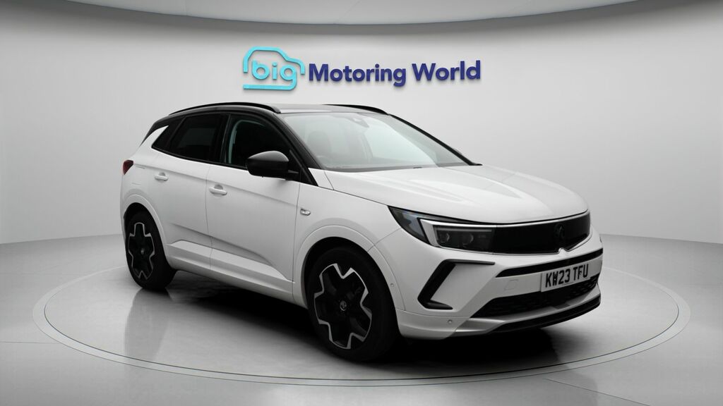 Vauxhall Grandland Ultimate White