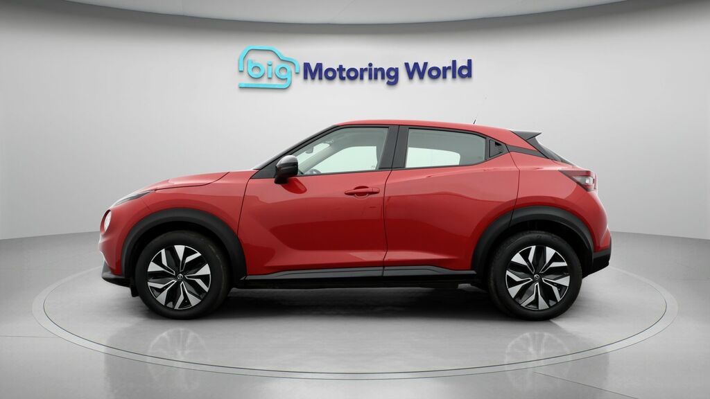 Nissan Juke Acenta Red #4