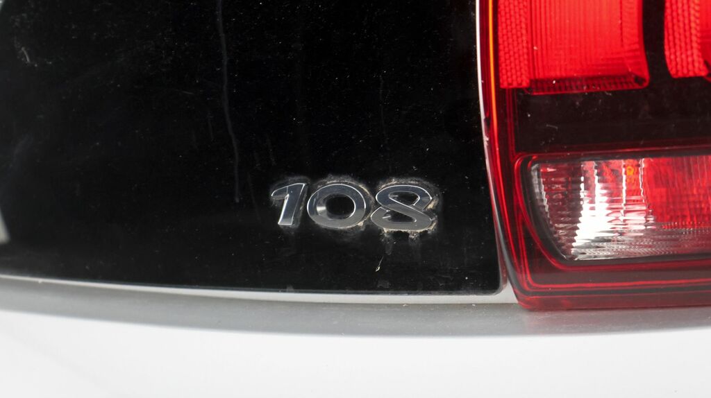 Peugeot 108 1.0 Active White #19