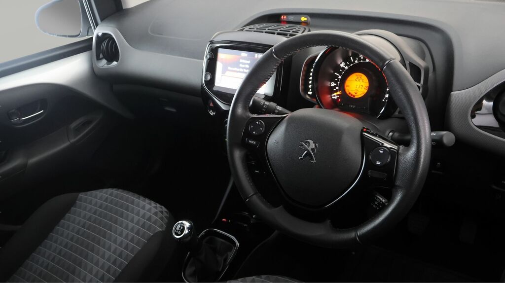 Peugeot 108 1.0 Active White #9