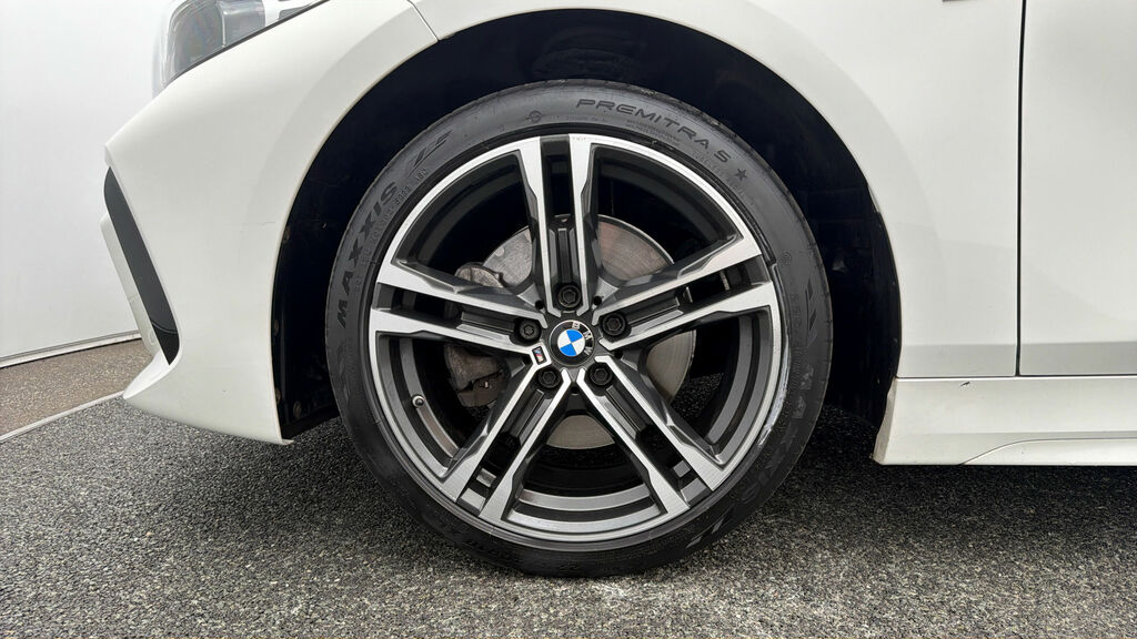 BMW 1 Series M135i Xdrive Step 2023 White #17