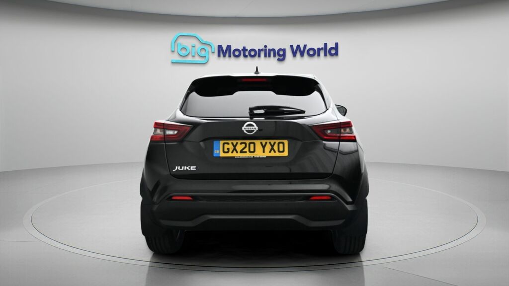 Nissan Juke Tekna Black #6