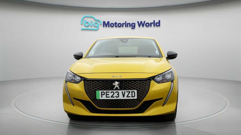 Peugeot e-208 Active Premium Yellow #2
