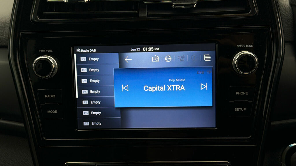 SsangYong Tivoli Ultimate Nav Grey #10