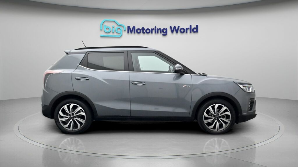 SsangYong Tivoli Ultimate Nav Grey #8