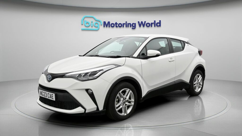Toyota C-Hr Icon White #3