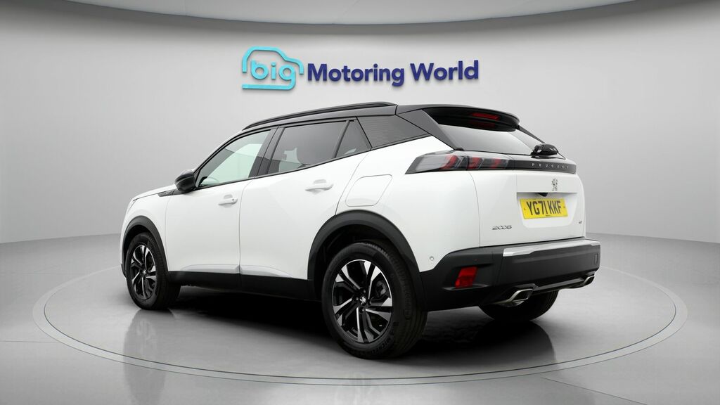 Peugeot 2008 Gt White #5