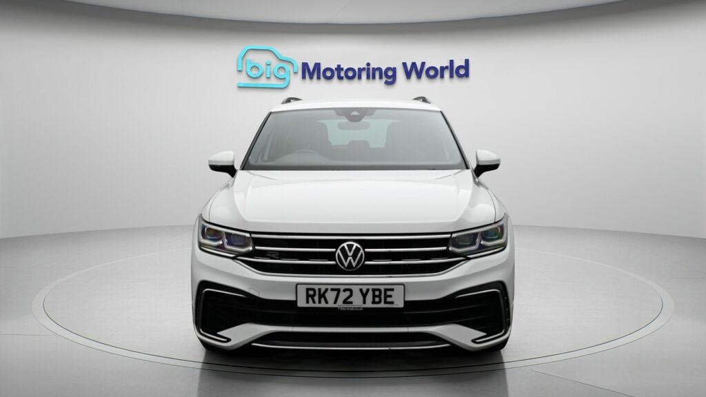 Volkswagen Tiguan R-line RK72YBE White #2