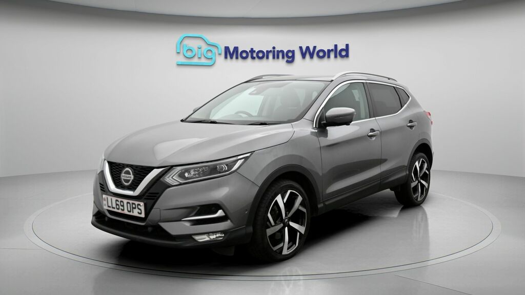 Nissan Qashqai Tekna Grey #3