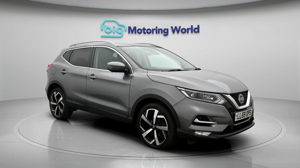 Nissan Qashqai Tekna Grey