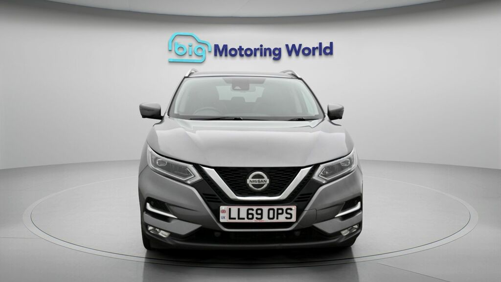 Nissan Qashqai Tekna Grey #2
