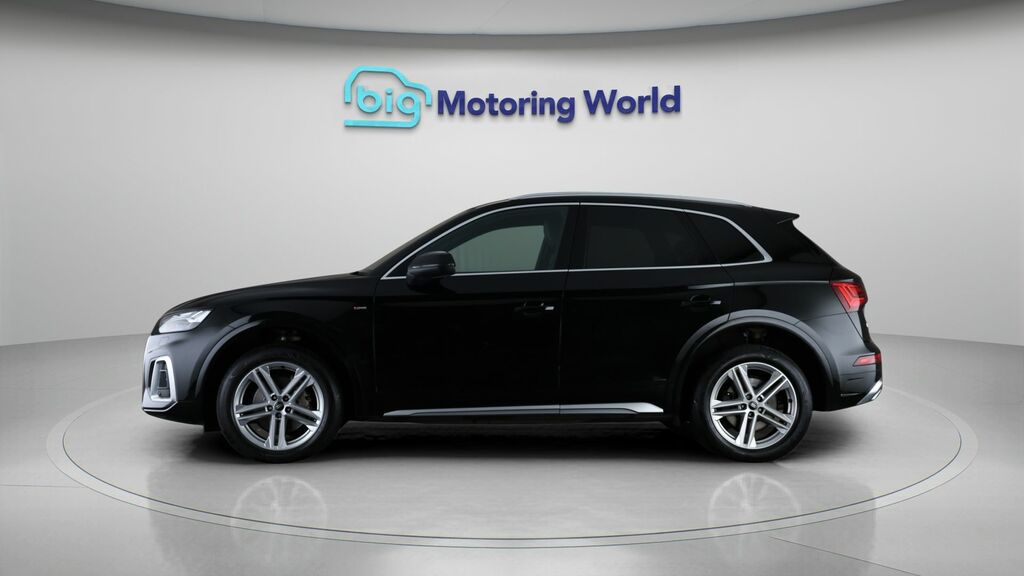 Audi Q5 S Line SM72KUH Black #4