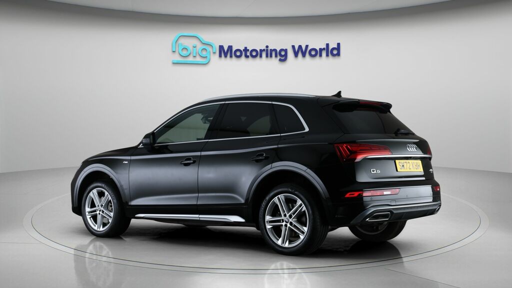 Audi Q5 S Line SM72KUH Black #5