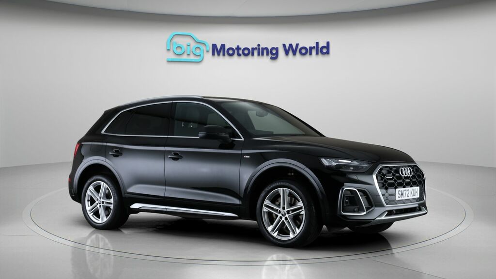Audi Q5 S Line SM72KUH Black
