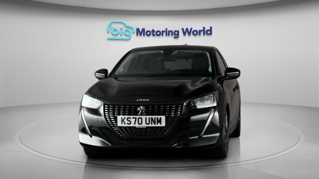 Peugeot 208 Allure Black #3