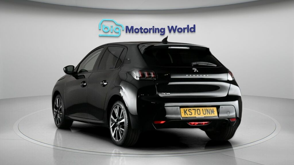 Peugeot 208 Allure Black #6