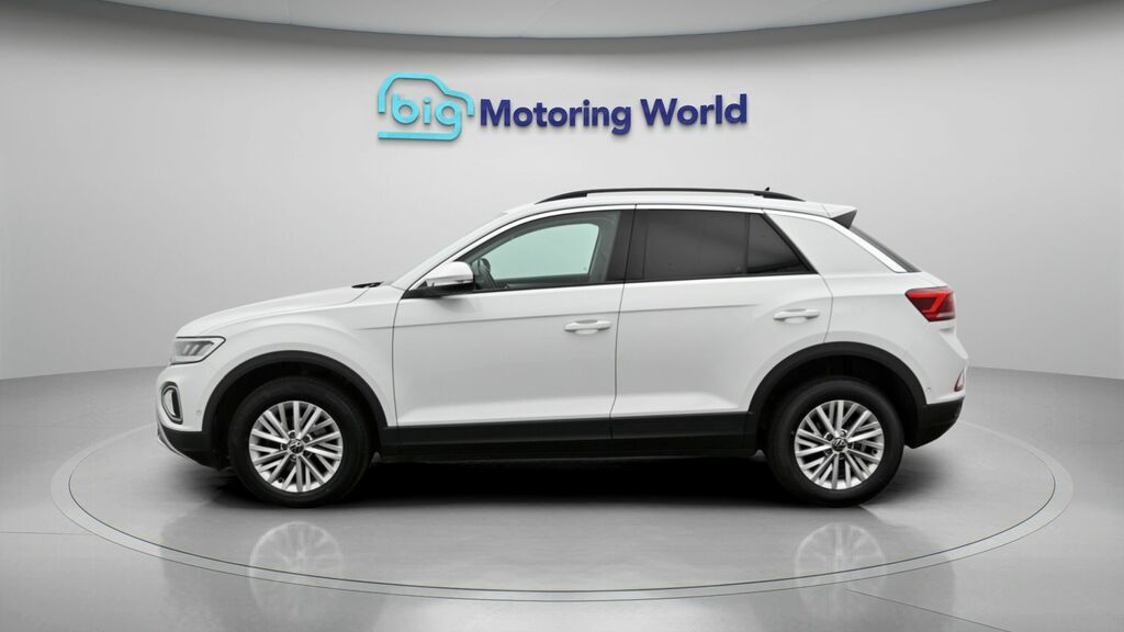 Volkswagen T-Roc Life EX23RZP White #4