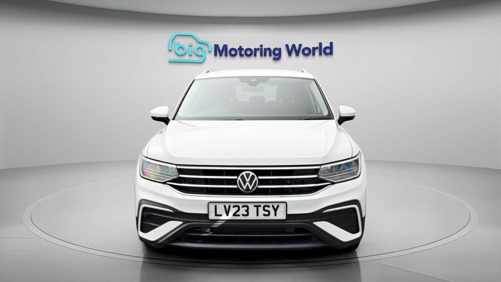 Volkswagen Tiguan Allspace Life White #2
