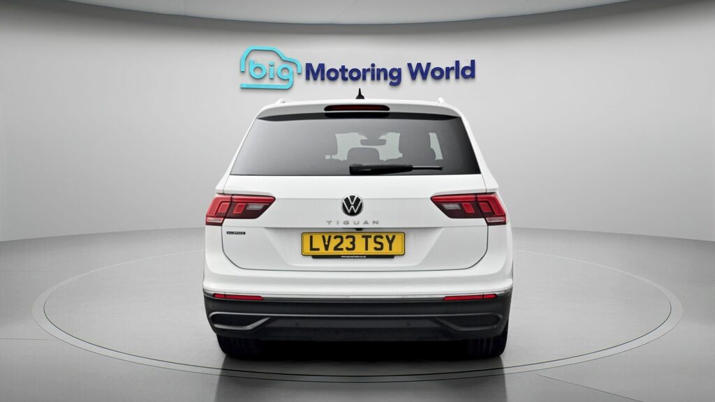 Volkswagen Tiguan Allspace Life White #6