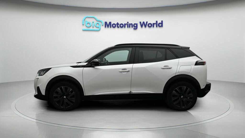 Peugeot e-2008 Gt Premium MJ23HUV White #4