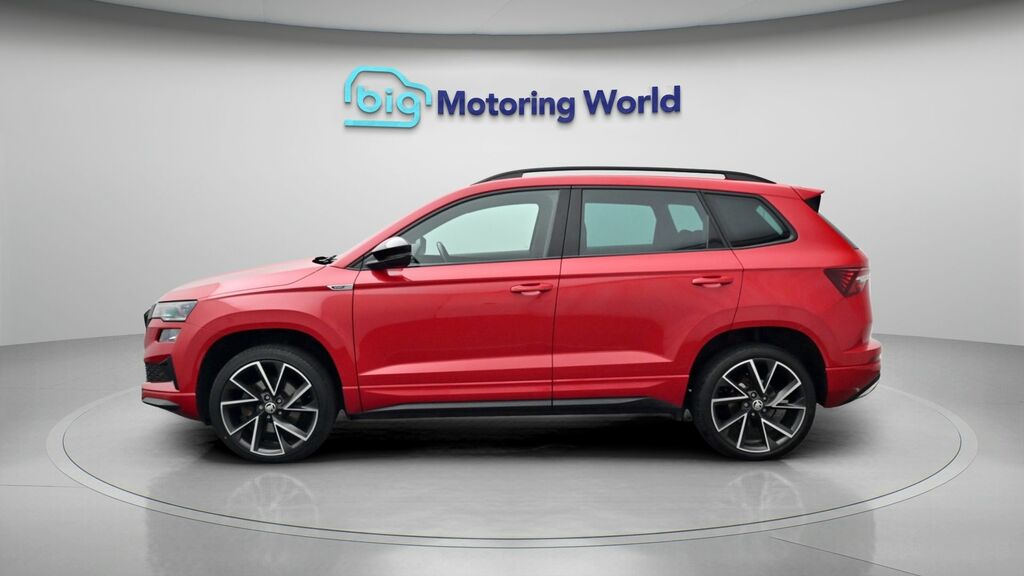 Skoda Karoq Sportline Red #4