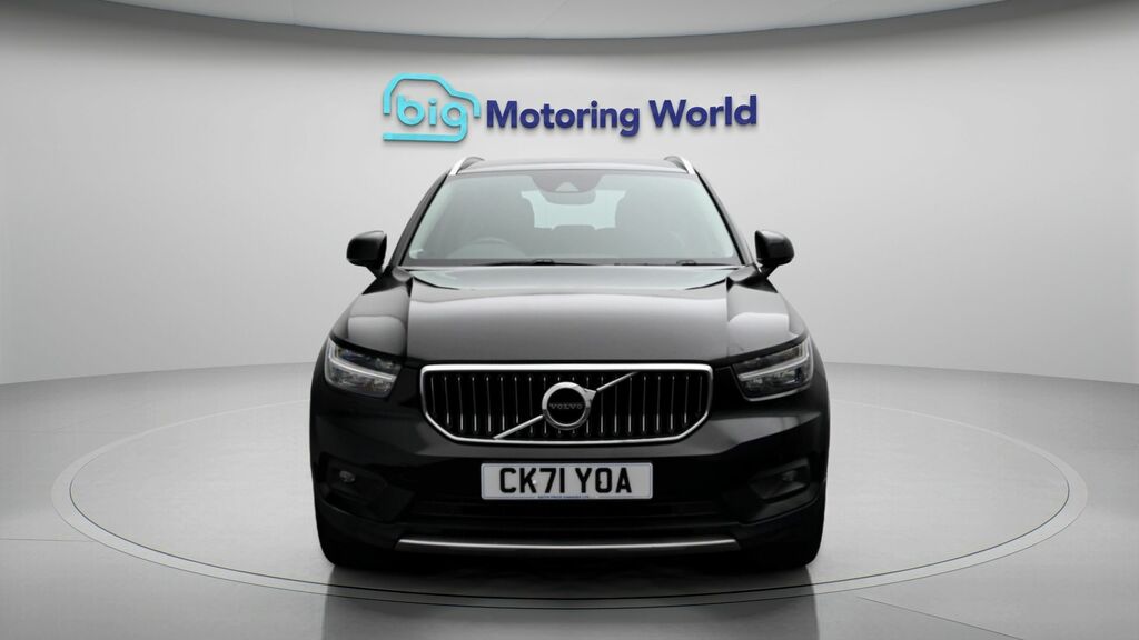 Volvo XC40 Inscription Pro Black #2