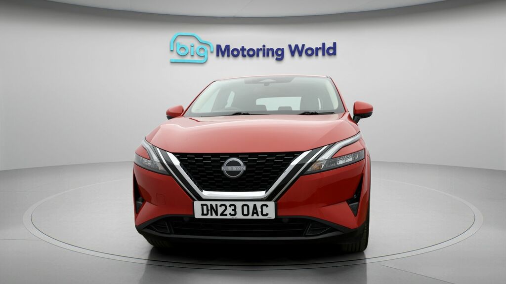 Nissan Qashqai Acenta Premium DN23OAC Red #2