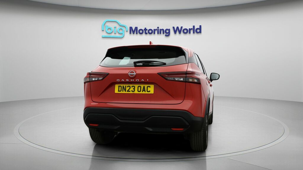 Nissan Qashqai Acenta Premium DN23OAC Red #6