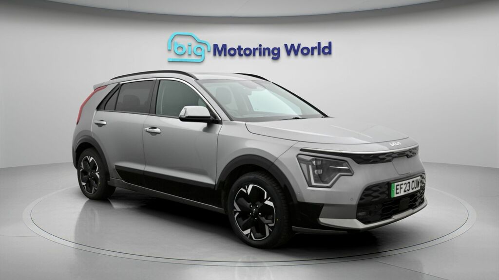 Kia Niro 4 EF23CUW Grey