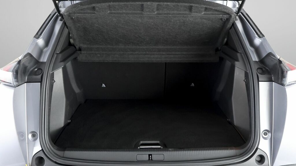 Peugeot e-2008 100Kw Allure 50Kwh White #17