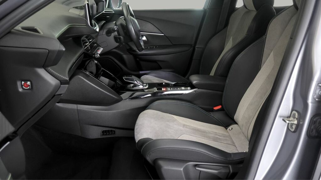 Peugeot e-2008 100Kw Allure 50Kwh White #14