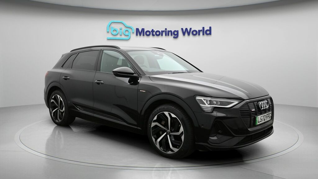 Audi E-tron Black Edition Black