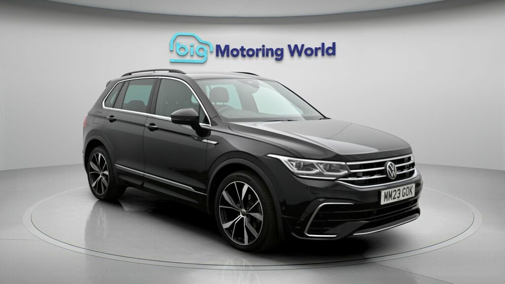 Volkswagen Tiguan R-line Black