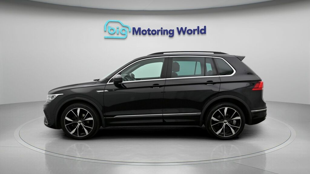 Volkswagen Tiguan R-line MM23GOK Black #4