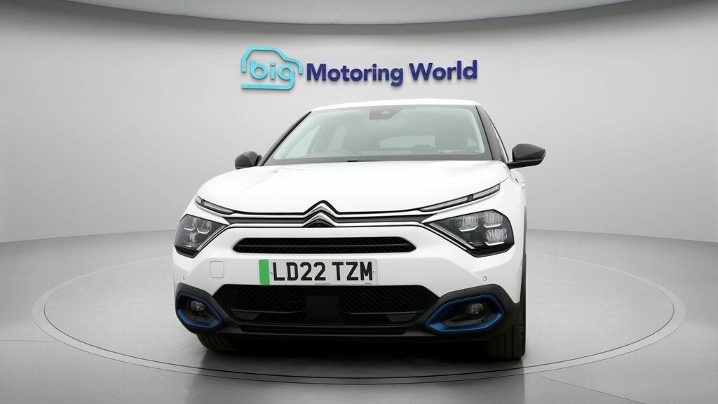 Citroen e-C4 Shine Plus White #2