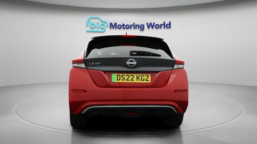 Nissan Leaf E N-connecta Red #6