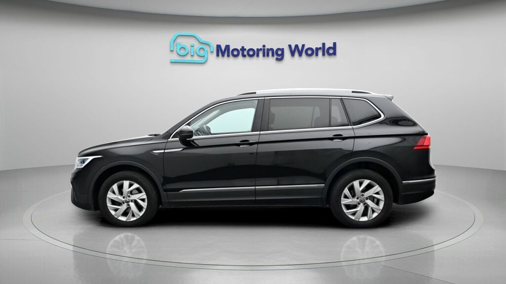 Volkswagen Tiguan Allspace Life BT23UMJ Black #4
